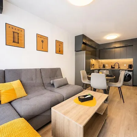 1br Golden Urban Nest With Parking Апартаменты *