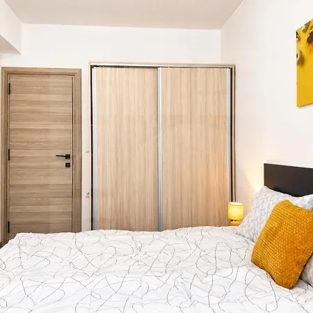 Апартаменты 1br Golden Urban Nest With Parking *