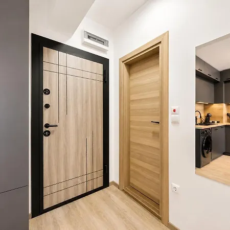 Апартаменты 1br Golden Urban Nest With Parking